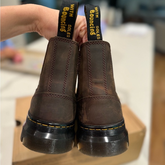 Dr Marten Embury - Picture 5 of 8